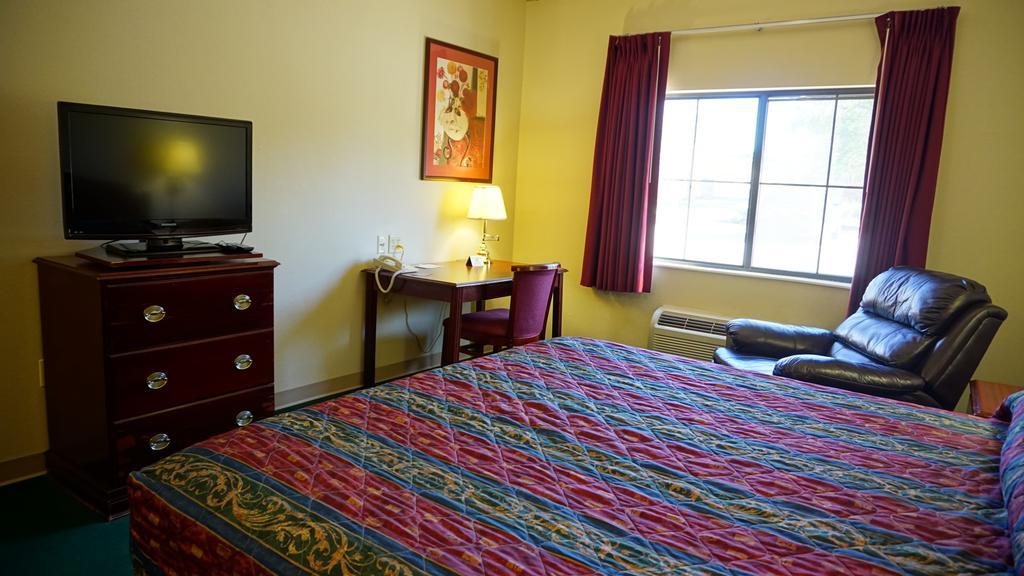 Wesley Inn Wichita Exterior foto