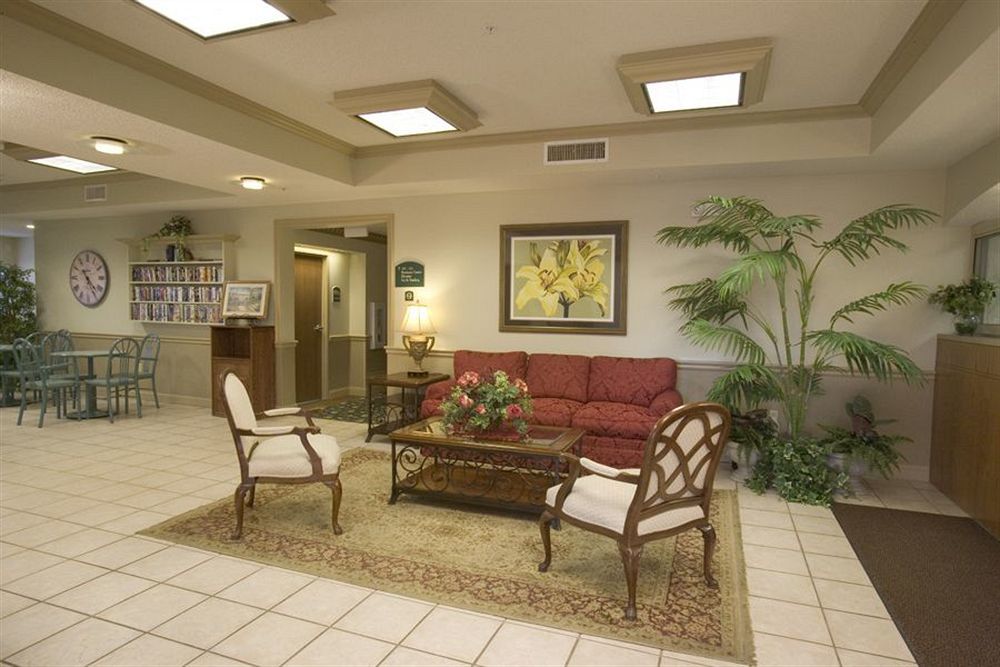 Wesley Inn Wichita Exterior foto