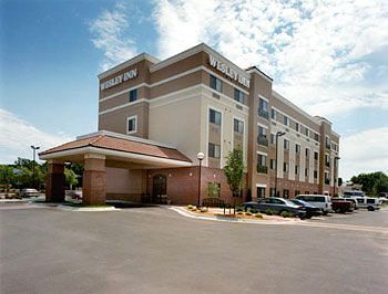 Wesley Inn Wichita Exterior foto